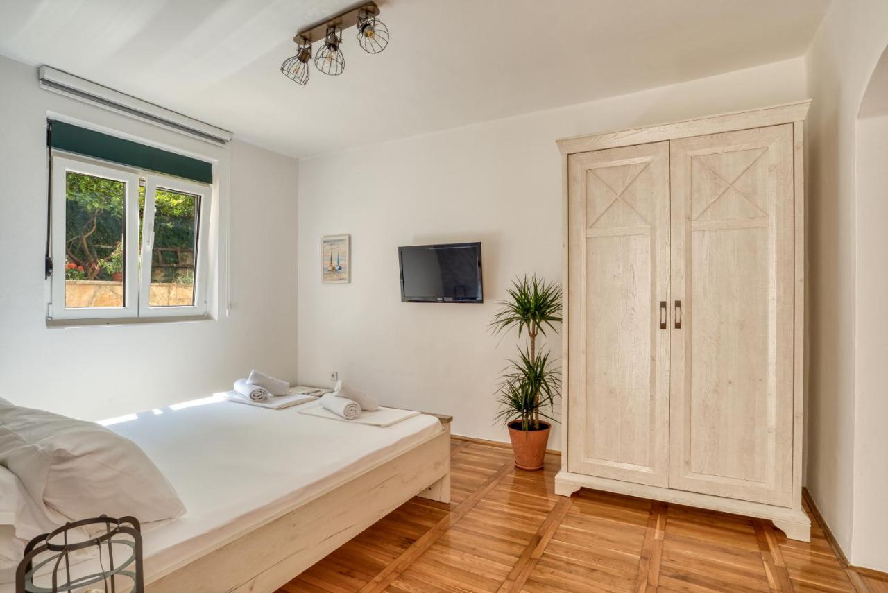 Boka Bay Paradise Apartments - Oasis Of Piece Kotor Luaran gambar